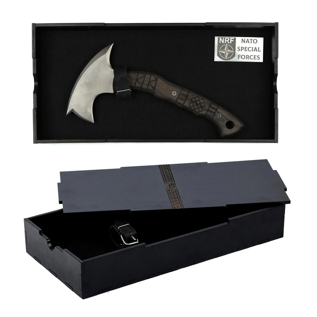 Forged Tomahawk Full Tang, Handmade Bushcraft Axe with Sheath, Functional Indian Engarved Tomahawk